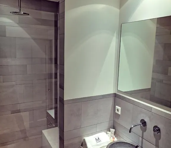 ベッド・アンド・ブレックファスト M-square