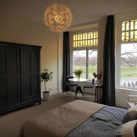 Bed and breakfast M-square *